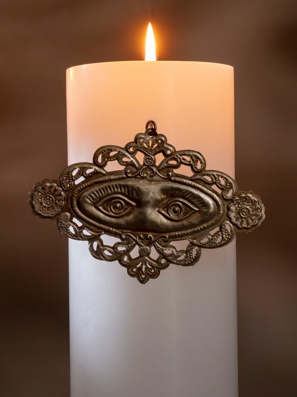 Eye Milagros Pressed silver metal decoration