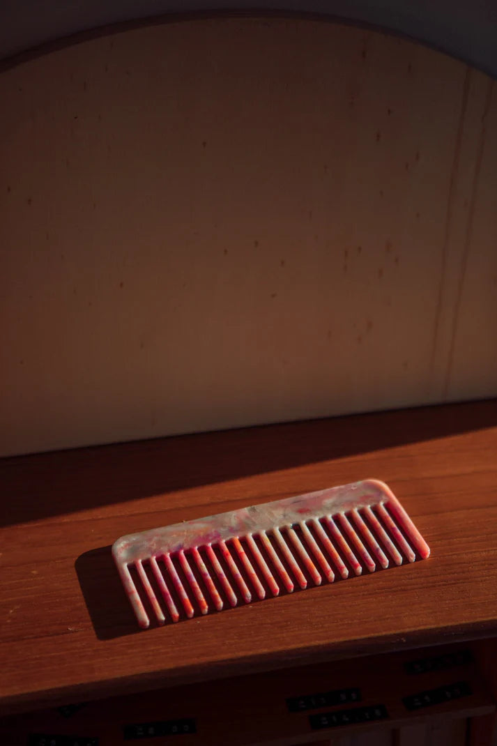 Van'ish Pink Comb by Mull Club