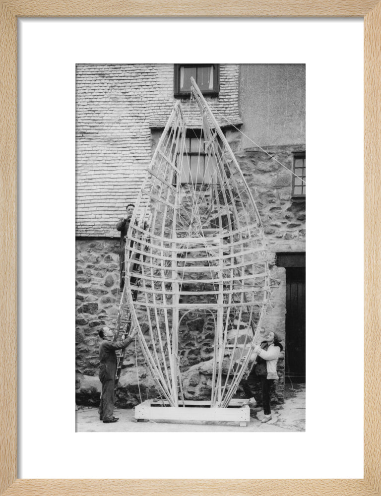 Barbara Hepworth working on the first stage of Winged Figure prototype, 1962.